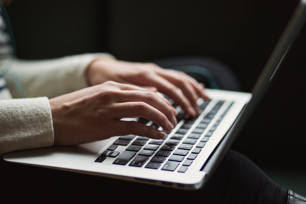 Unlock the secrets to effective English email communication with this blog post. From mastering email etiquette to crafting compelling subject lines, this blog post equips you with the skills for impactful communication in English. Whether you're sending project updates or networking emails in English, learn the art of clarity, tone, and professionalism. Elevate your email game with practical scenarios and discover the nuances of formal and informal communication. Boost your confidence with my 'Top 20 Sentences for Beginning & Closing an Email in English.' Happy emailing!
